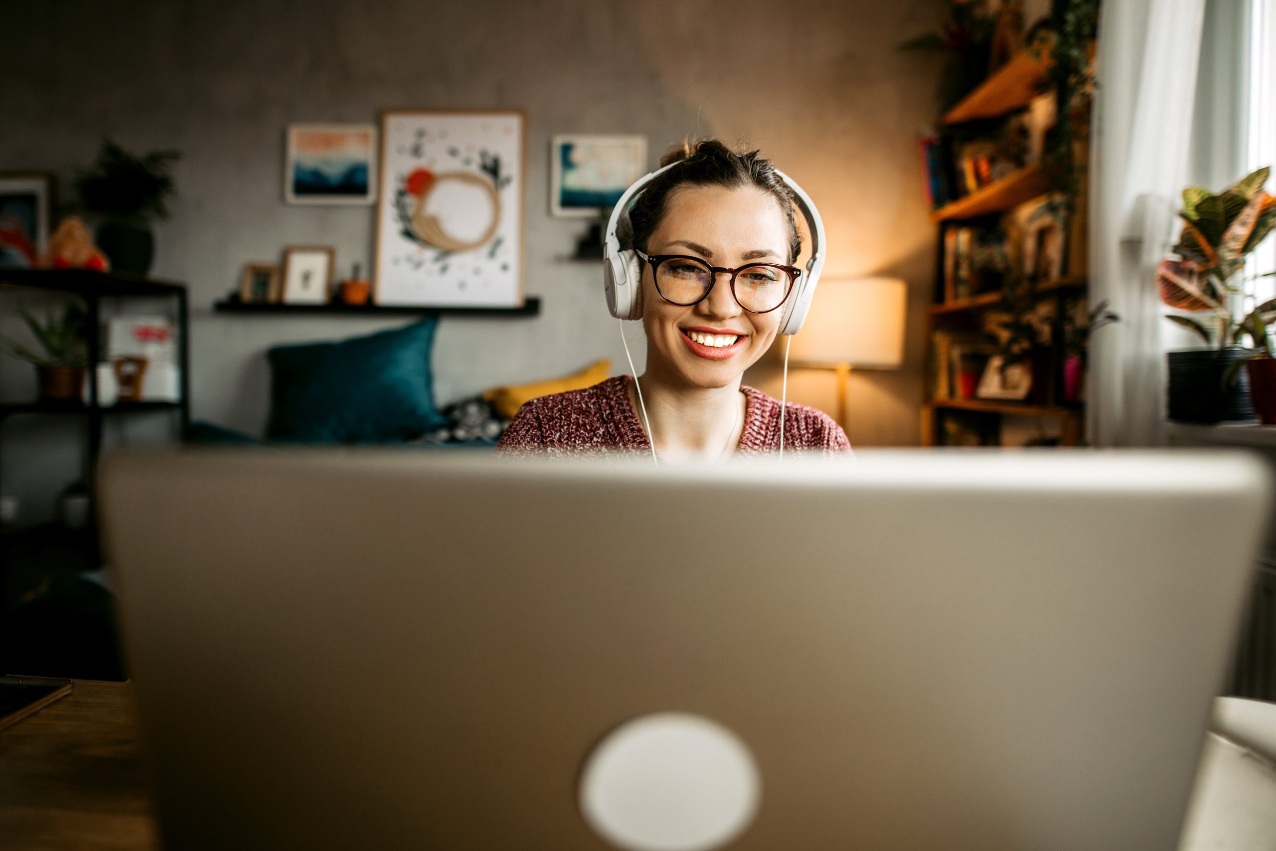 woman in online class