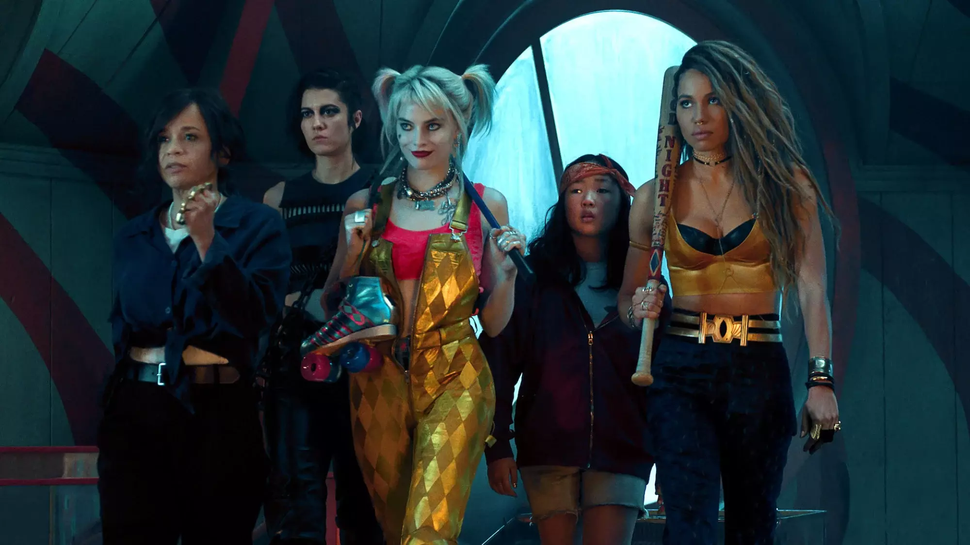 The Birds of Prey, plus Harley Quinn and Cassandra Cain.