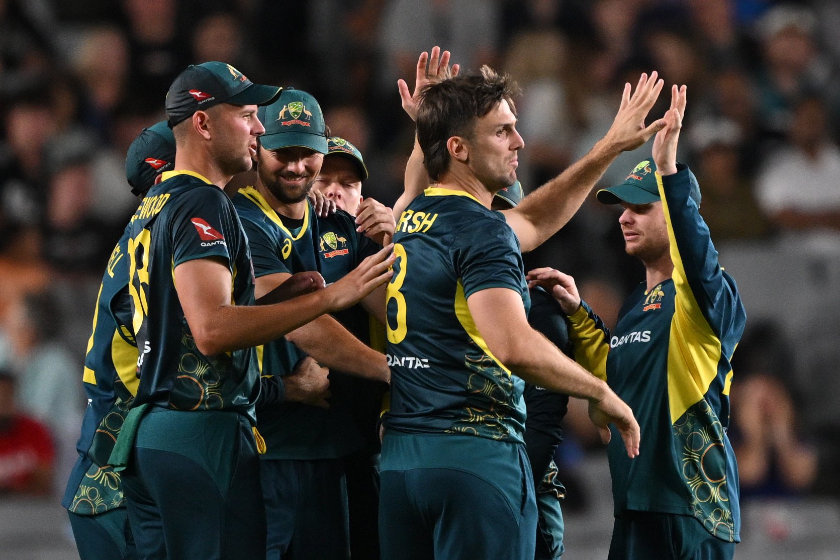  Mitchell Marsh of Australia with team mates