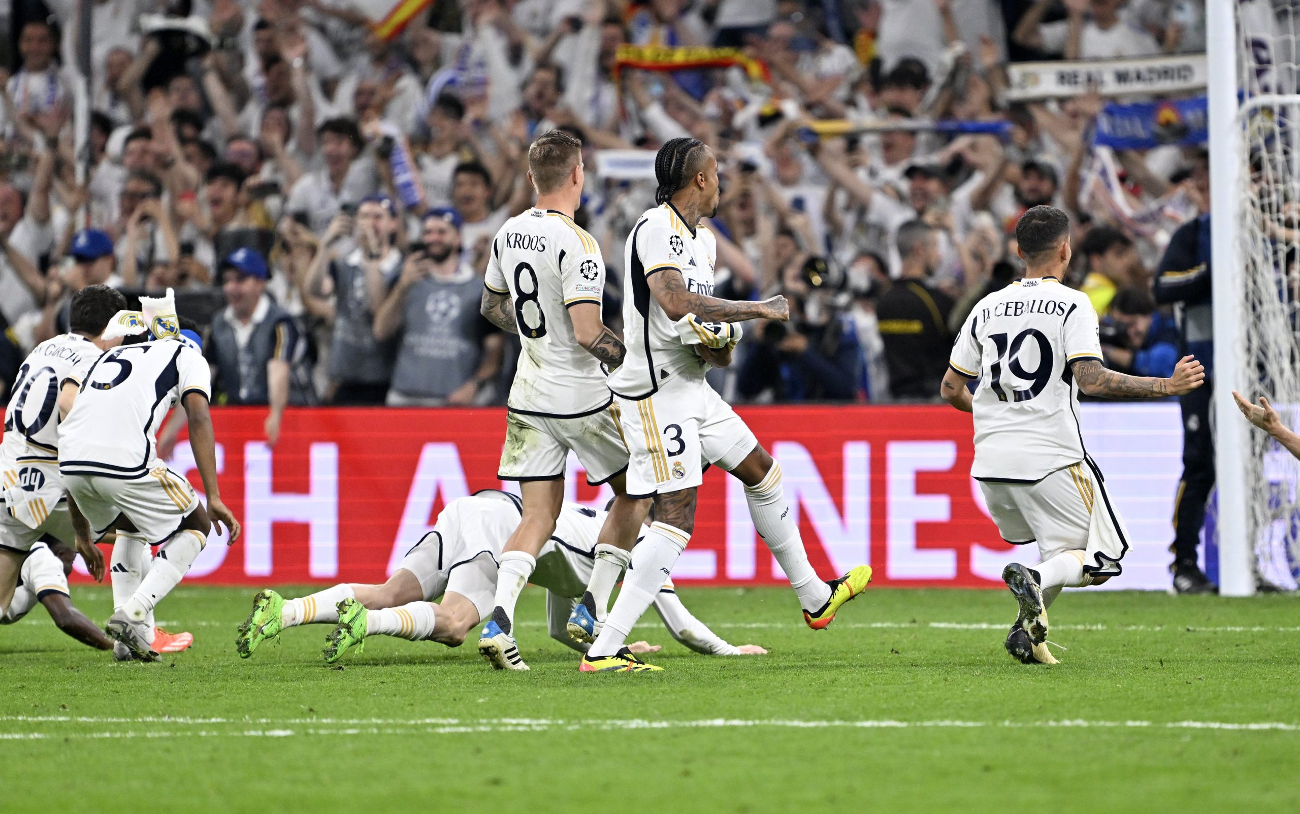 Players of Real Madrid celebrate