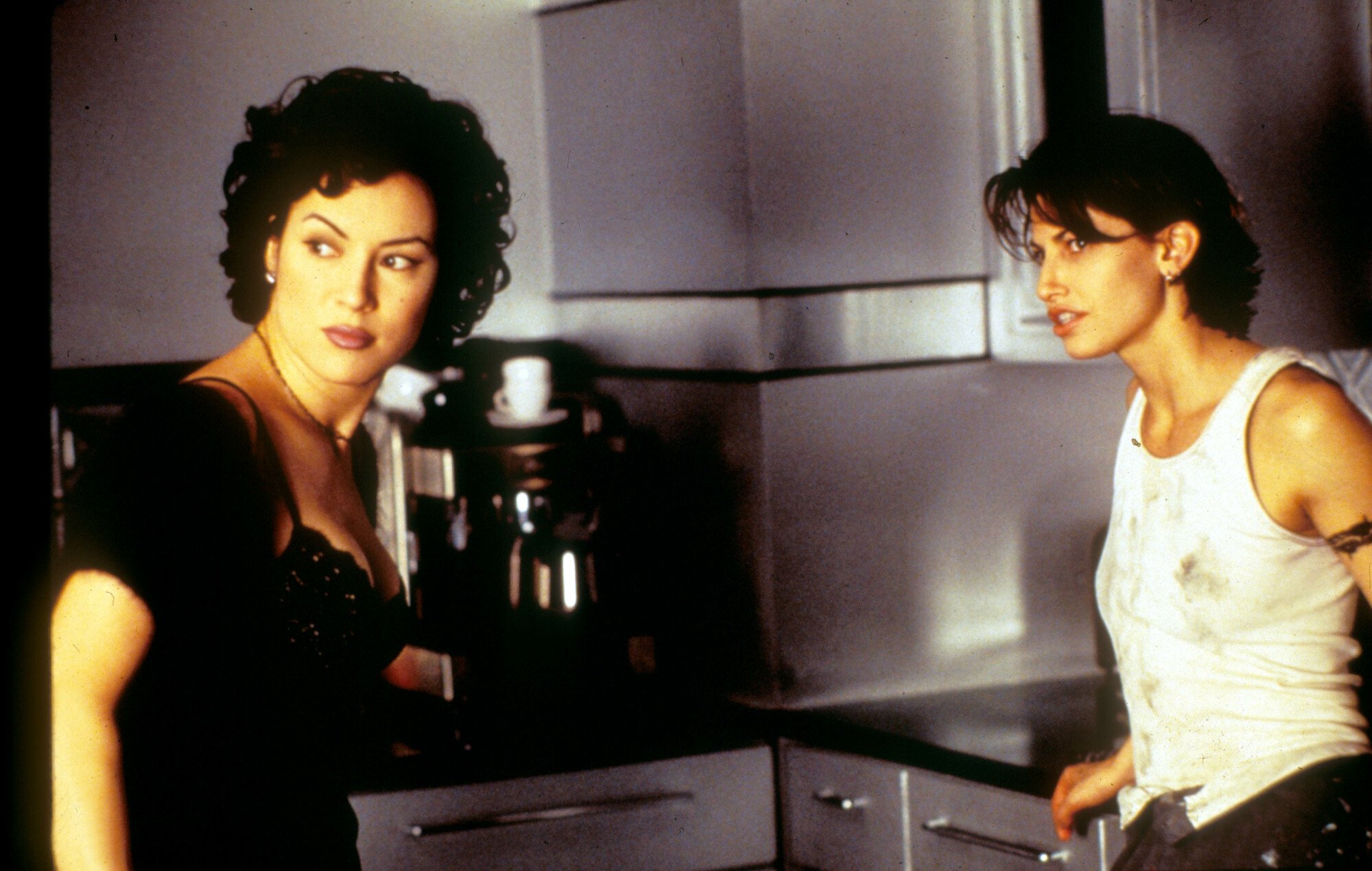 Jennifer Tilly and Gina Gershon look nervous in "Bound."