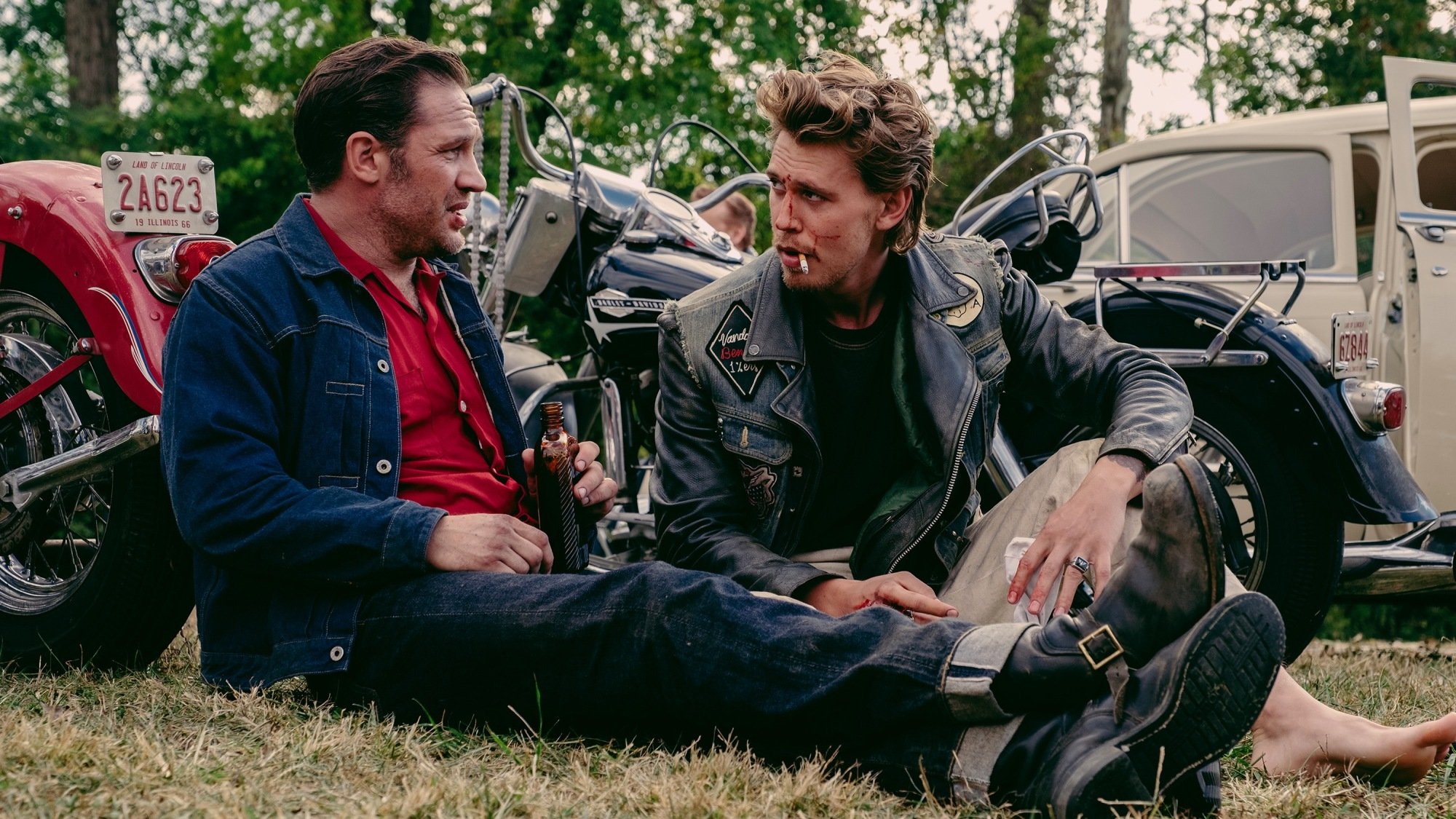 Tom Hardy and Austin Butler are in the same gang in "The Bikeriders." 