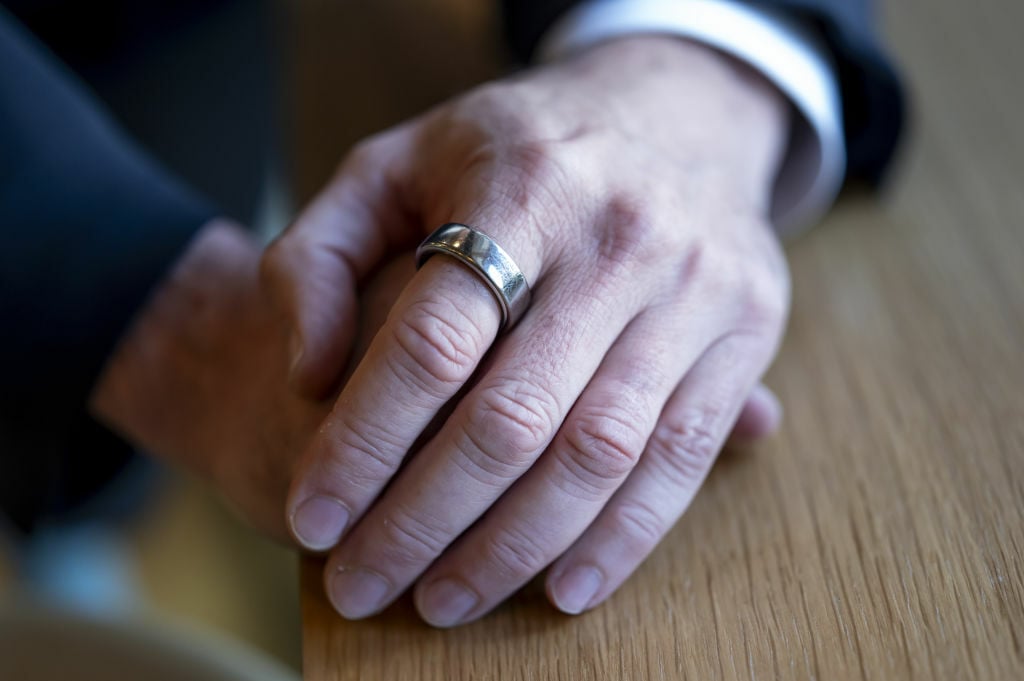 Oura Ring on man's finger