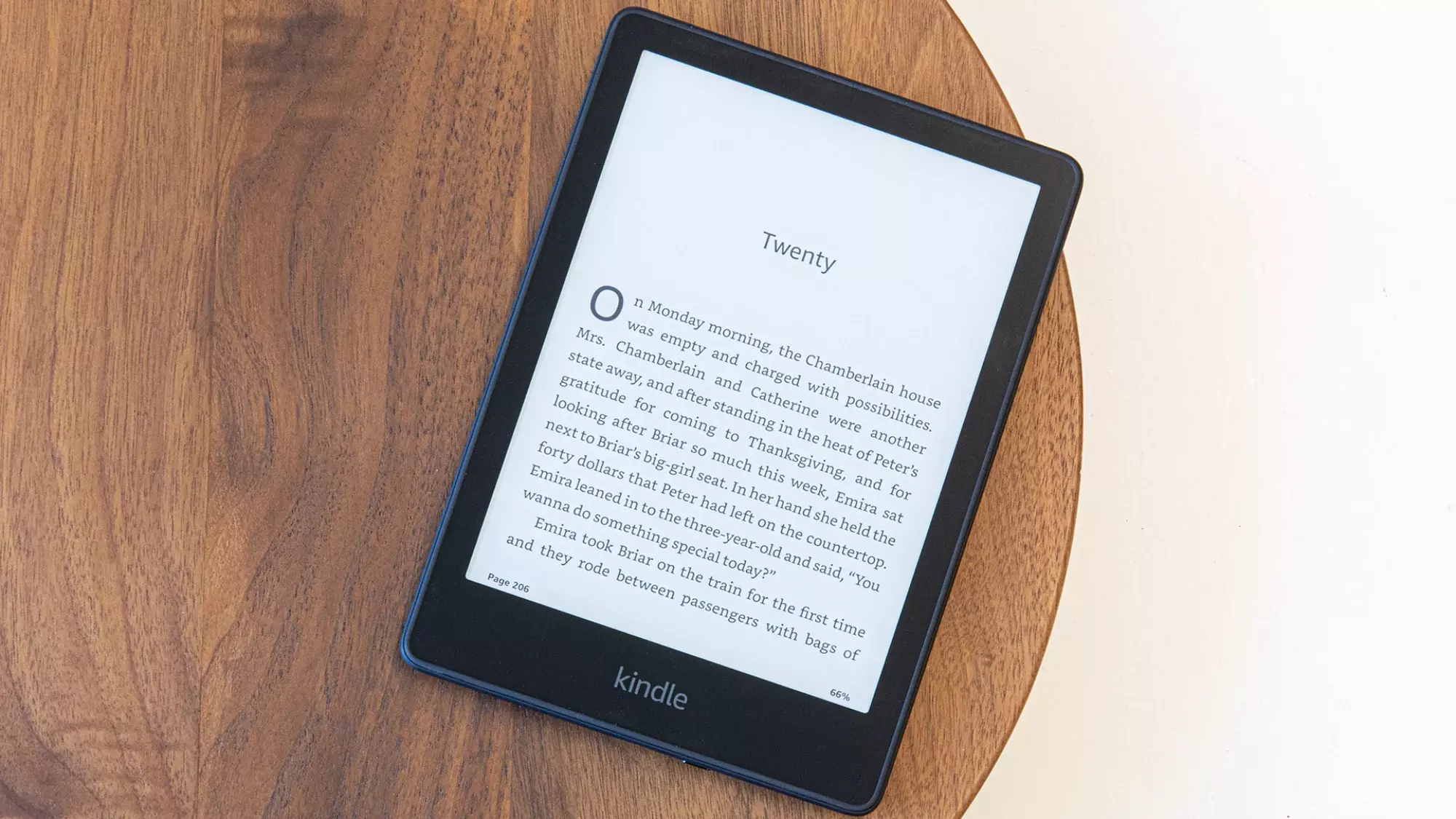 Kindle Paperwhite on wooden table