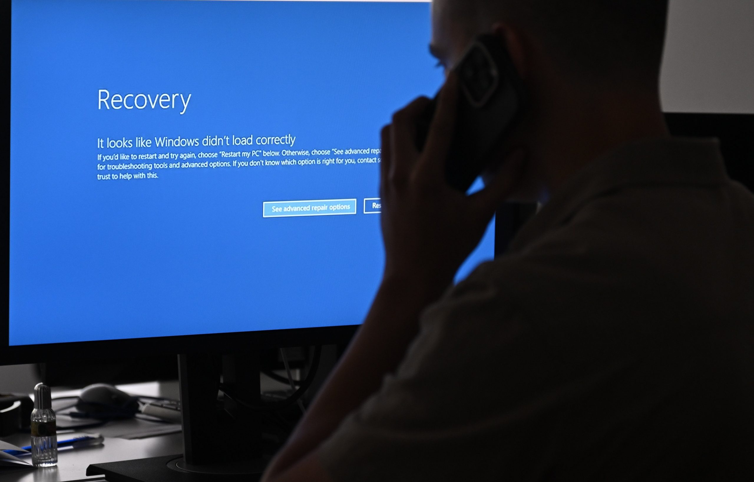 Microsoft CrowdStrike blue screen