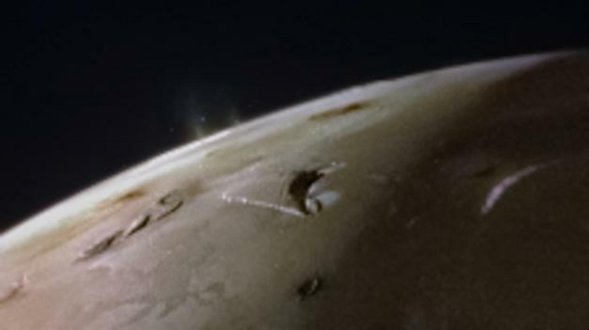 Juno capturing volcanic plumes on Io