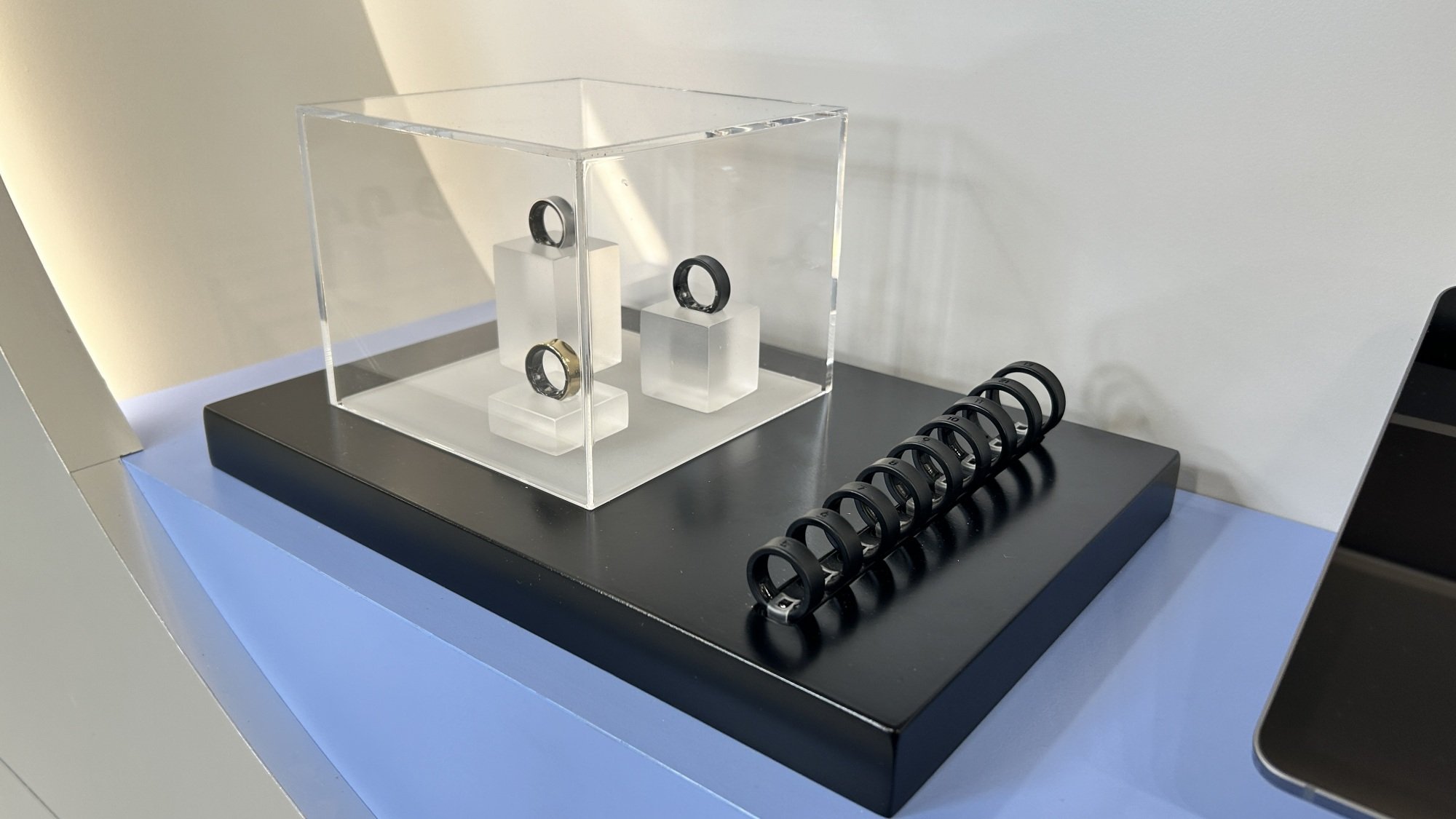 samsung rings on display