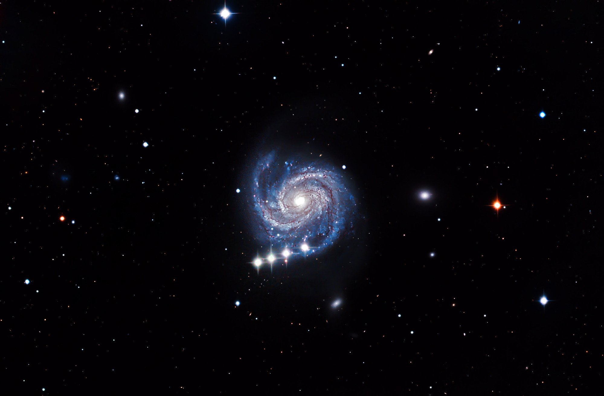 The planet Ceres and the Blowdryer galaxy photographed in Chile.