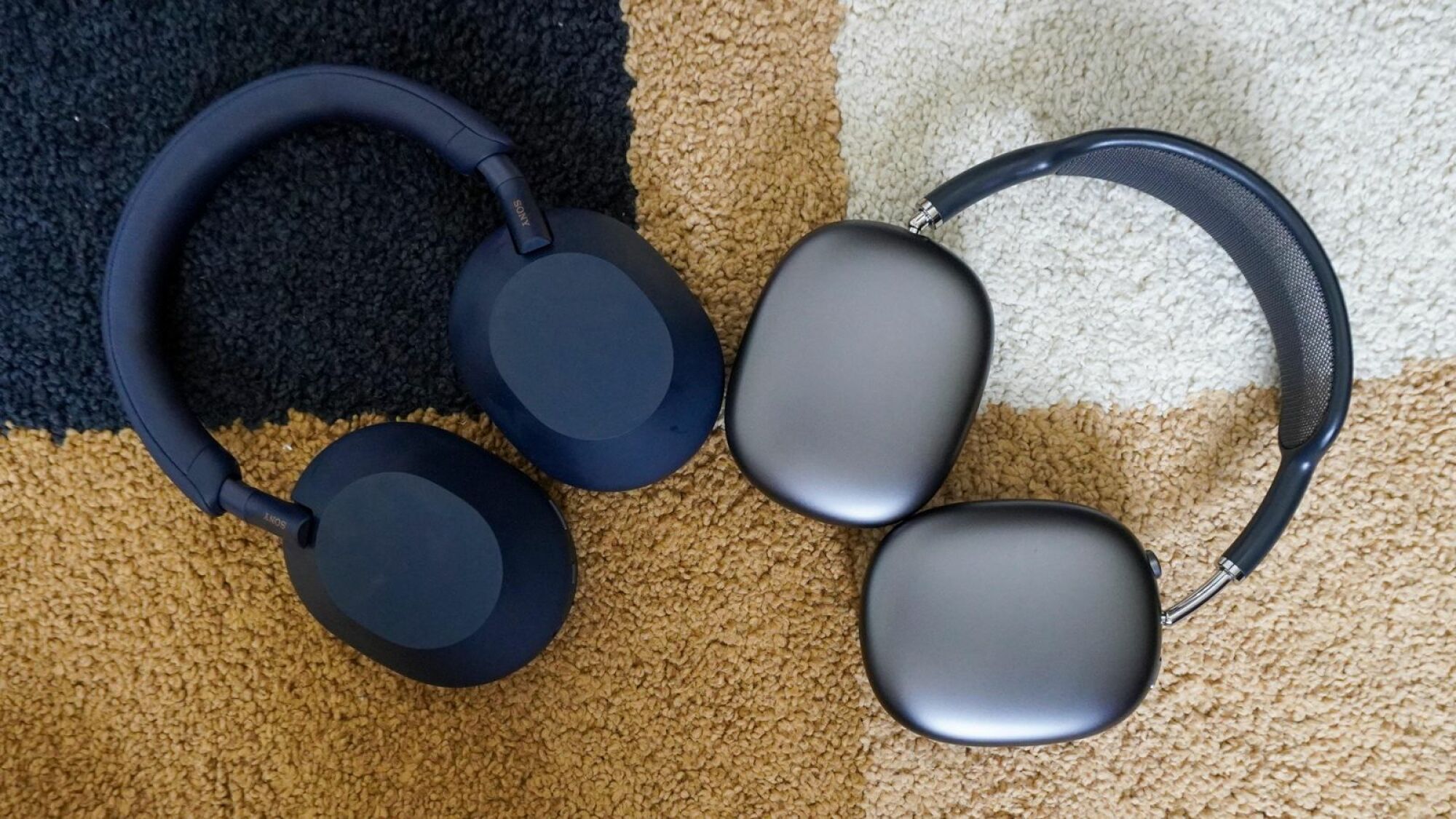 Apple AirPods Max vs. Sony WH-1000XM5