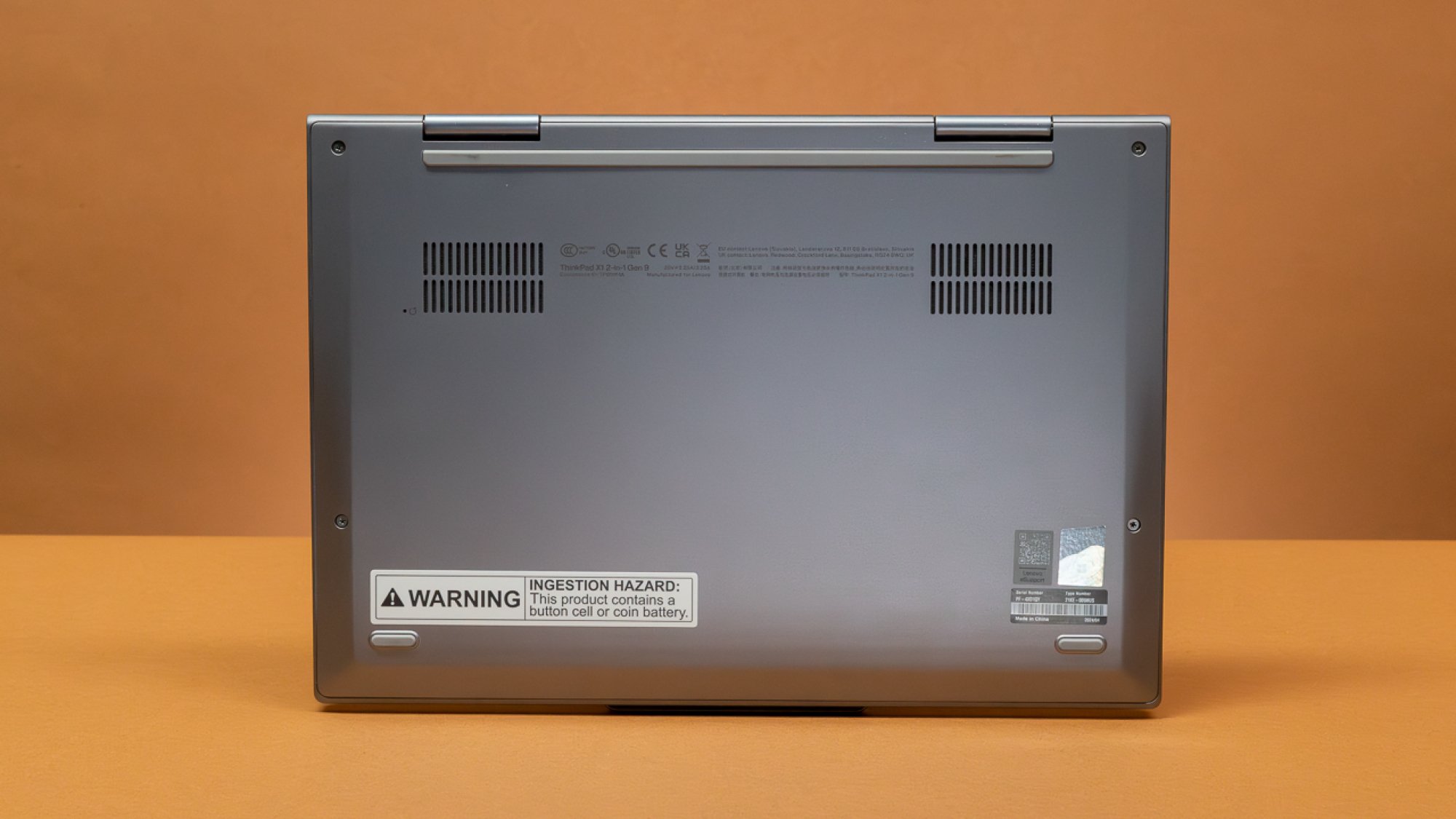 lenovo thinkpad x1 2-in-1 underside