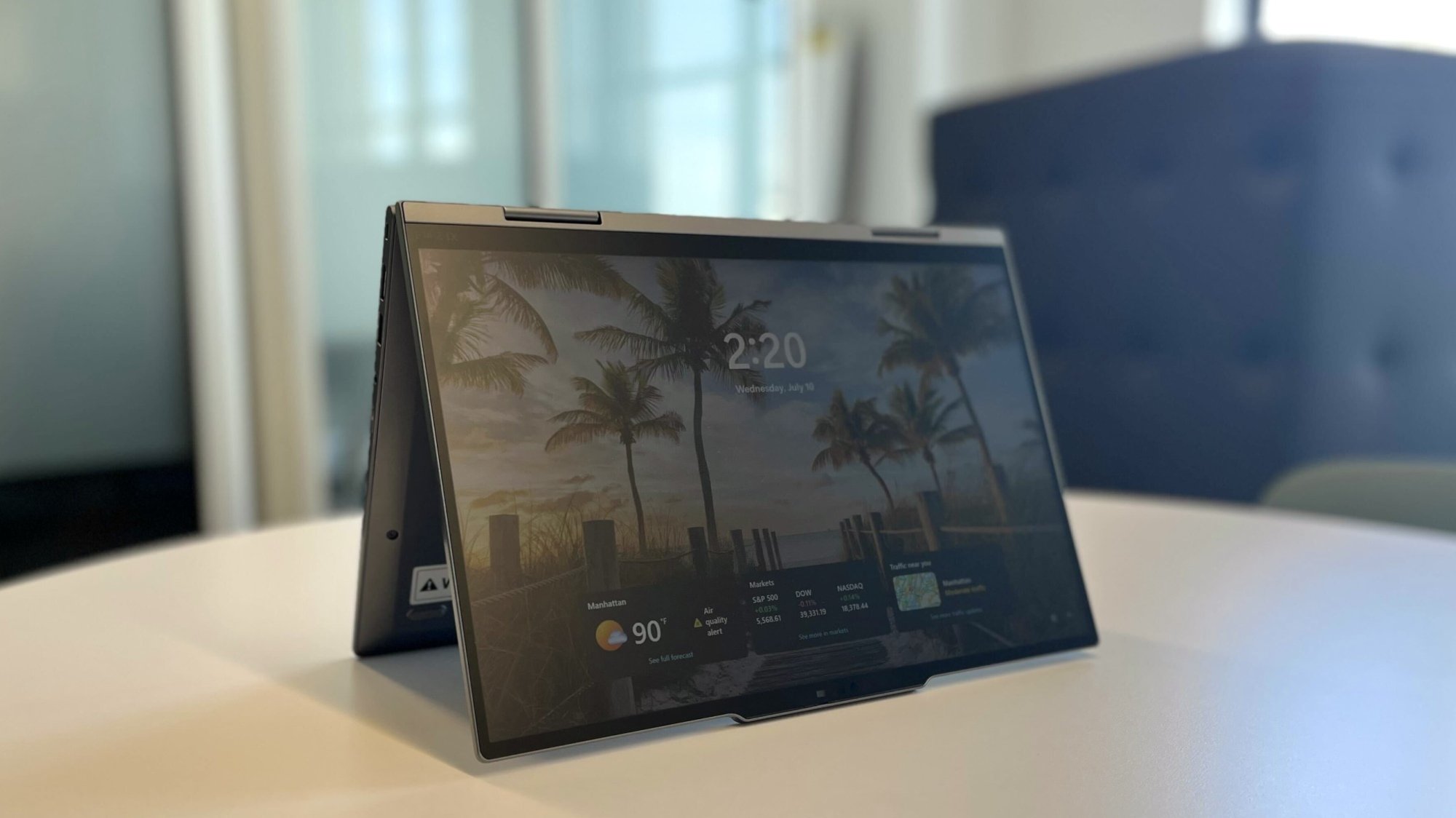 lenovo thinkpad x1 2-in-1 in tent mode