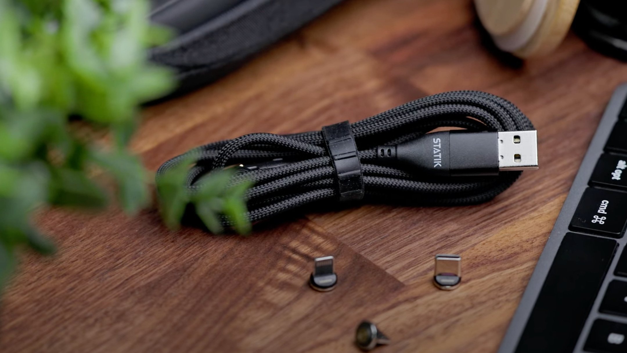 statik universal phone cable with connector attachments