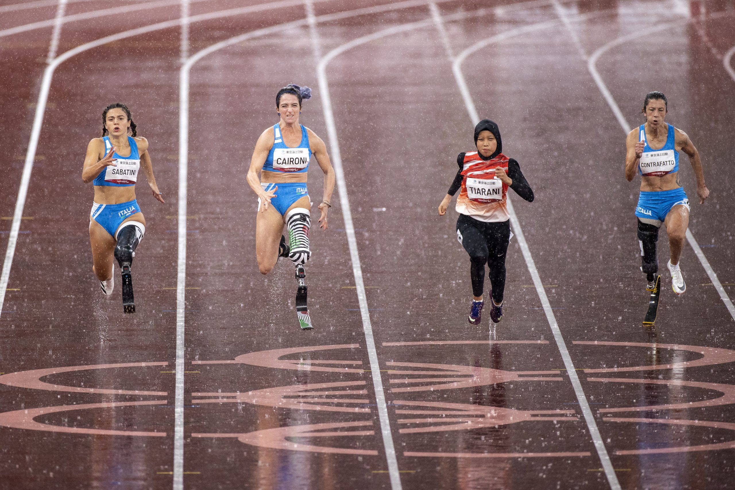 Runners compete at the Tokyo Paralympic Games