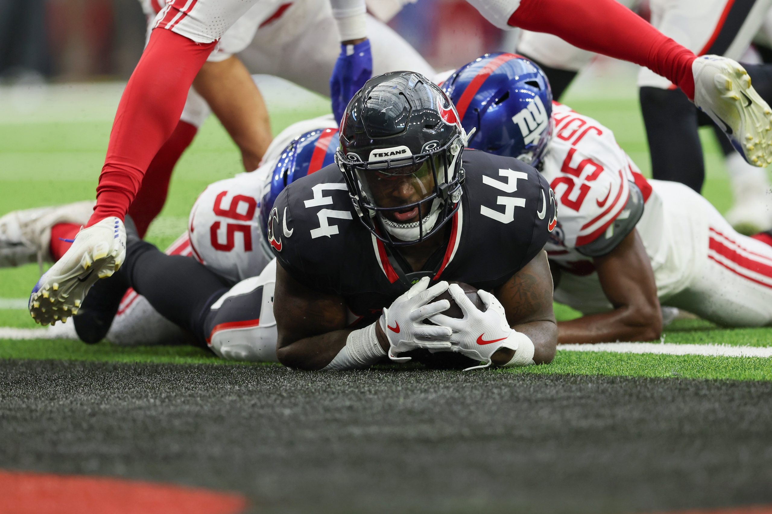 British Brooks of the Houston Texans rushes for a touchdown