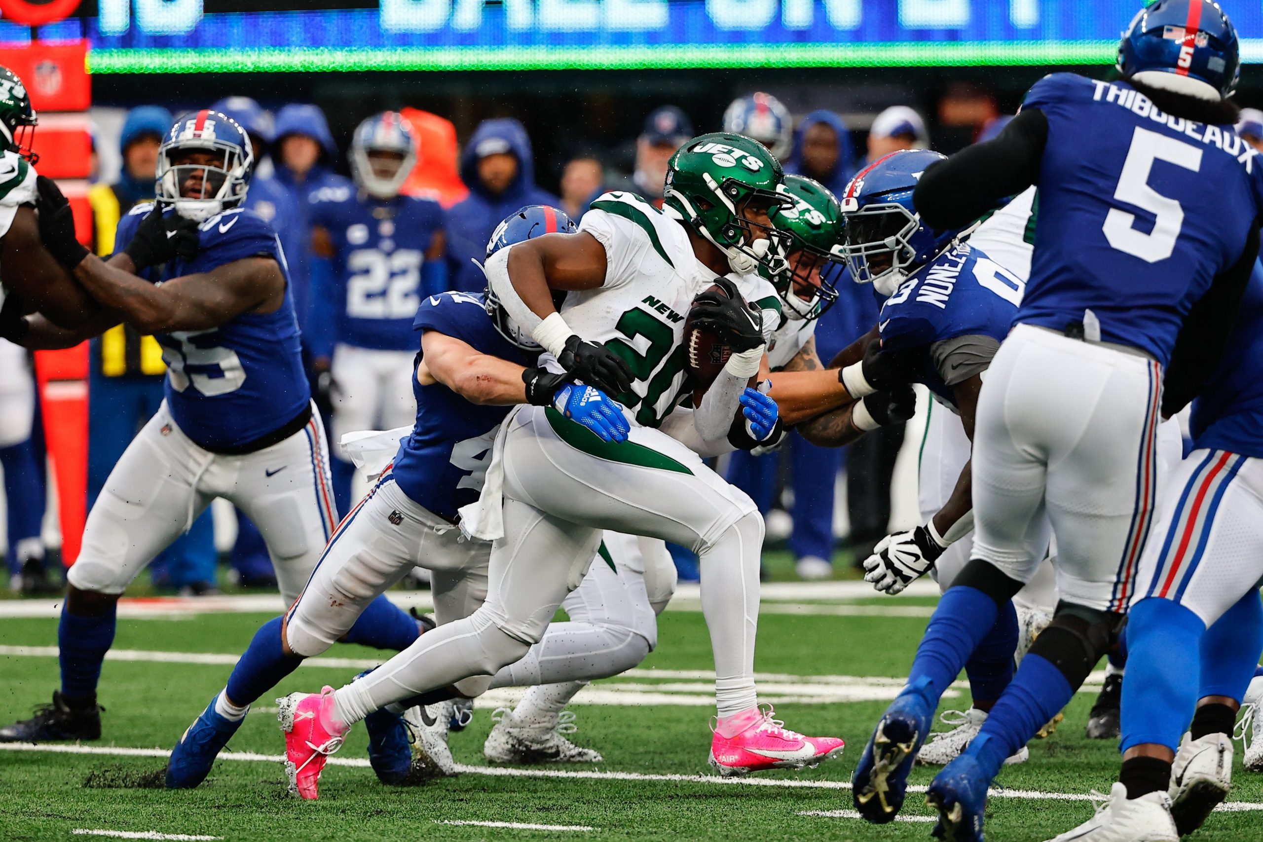 The Jets and Giants clash in NFL action