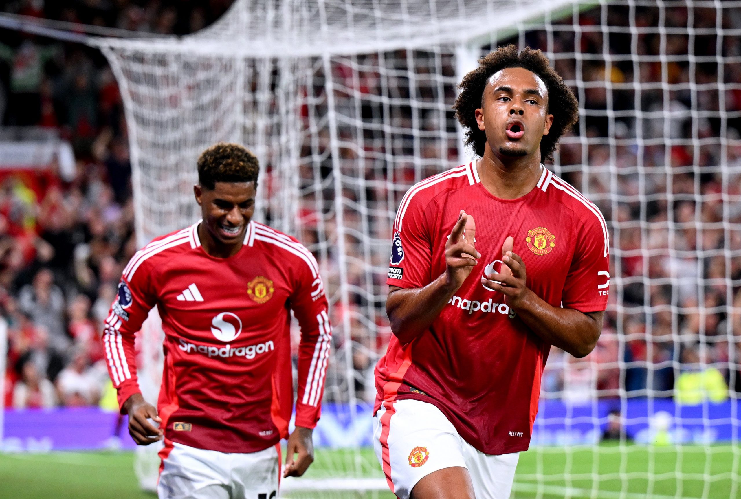 Joshua Zirkzee of Manchester United celebrates