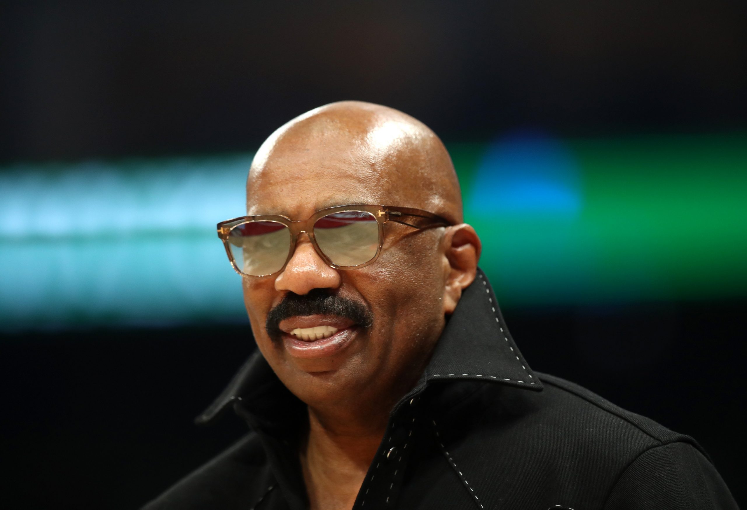 steve harvey in sunglasses