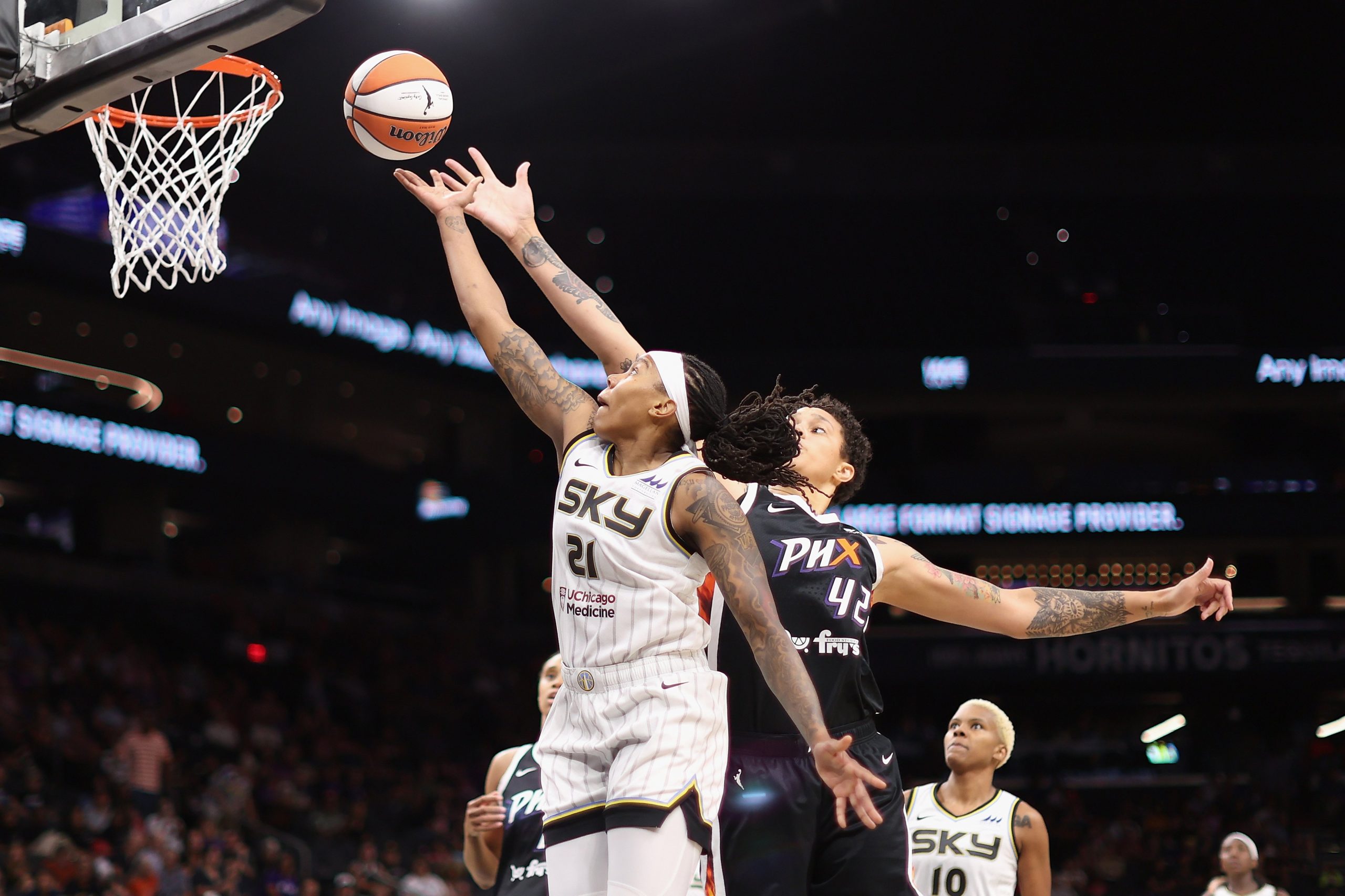 Robyn Parks of the Chicago Sky lays up a shot 