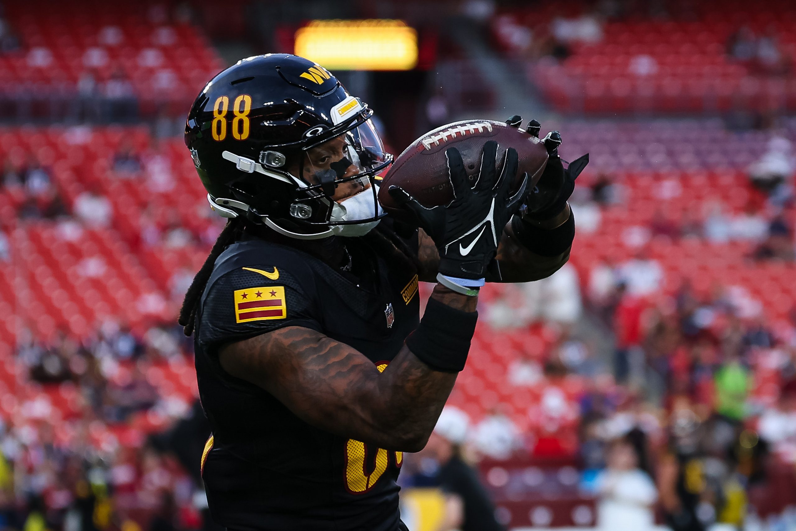 Martavis Bryant of the Washington Commanders warms up