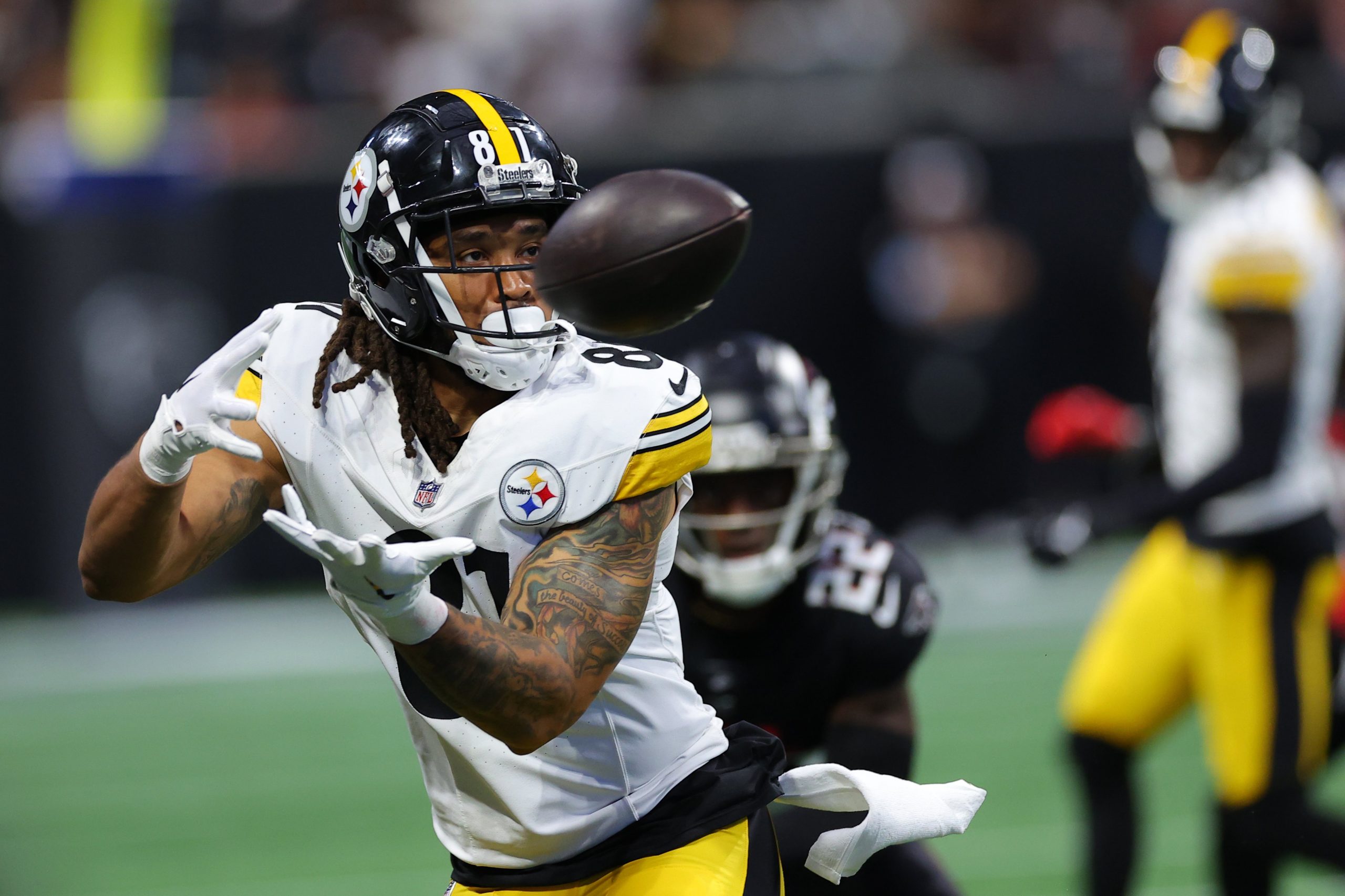 MyCole Pruitt of the Pittsburgh Steelers catches a pass