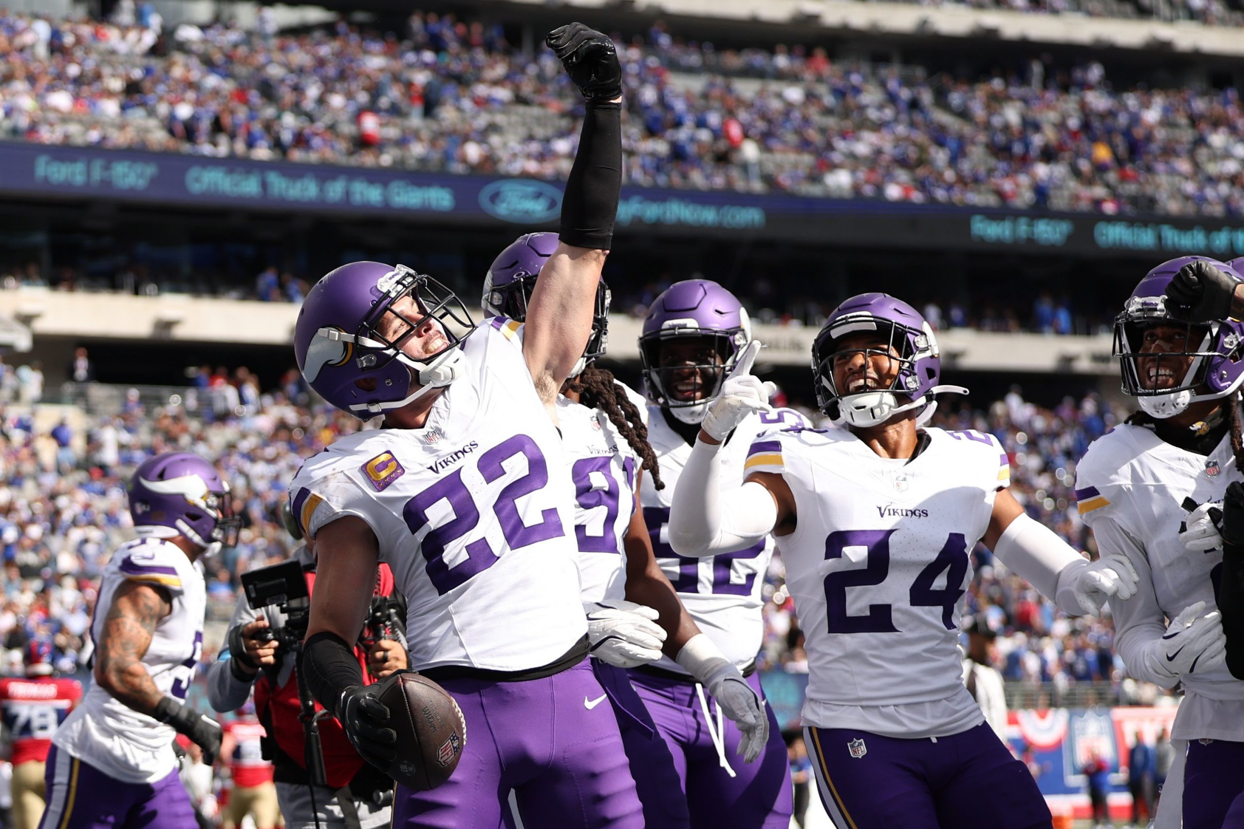 Harrison Smith of the Minnesota Vikings celebrates