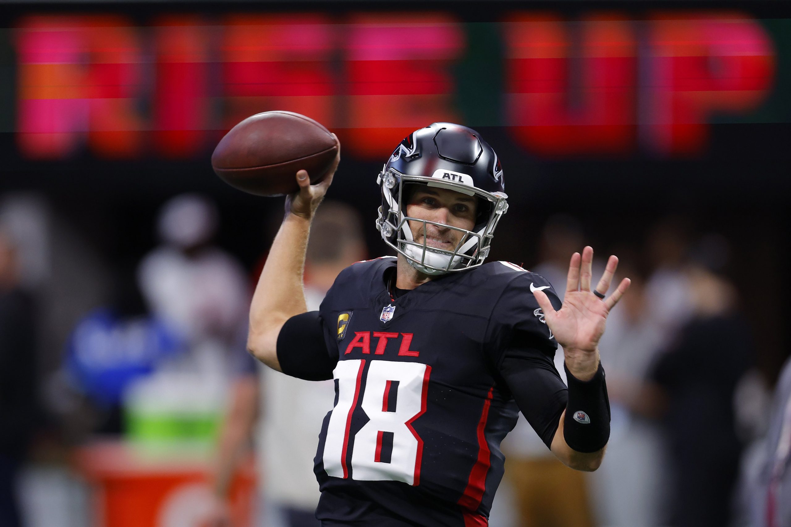 Kirk Cousins of the Atlanta Falcons warms up