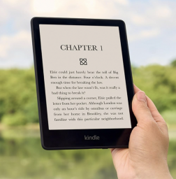 hand holding a Kindle Paperwhite