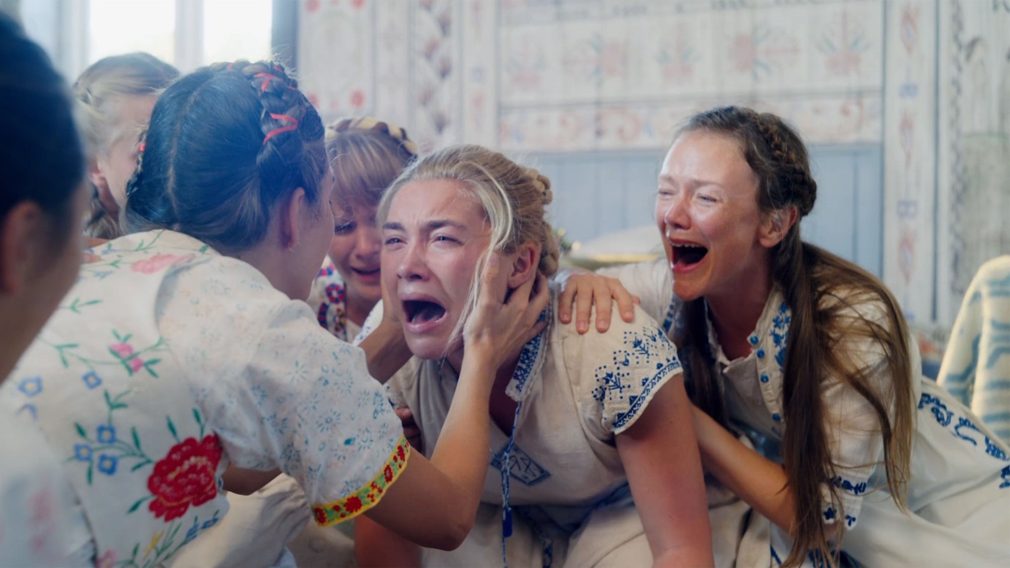 Florence Pugh in "Midsommar."