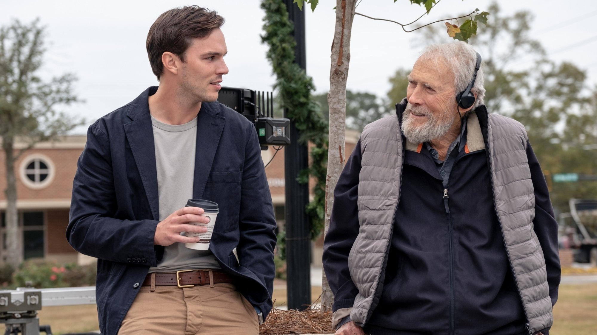 NICHOLAS HOULT and director CLINT EASTWOOD on the set of Warner Bros. Pictures’ “JUROR #2."