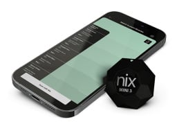 Nix Mini 3 with smartphone